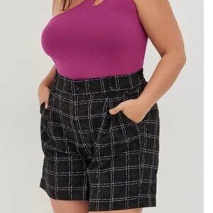 Torrid Flat Bermuda Shorts size 18 NEW with tags